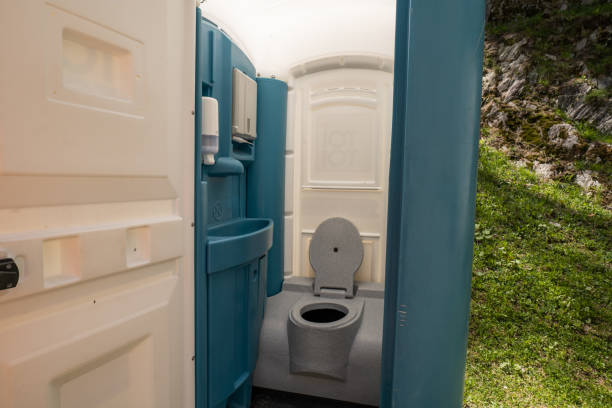 Portable bathroom rental in Howards Grove, WI