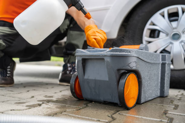 Best Best portable toilet rental  in Howards Grove, WI